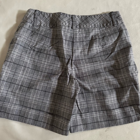 White House Black Market Shorts - Picture 4 of 6